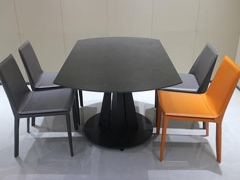 Amazing Sintered Stone Extendable Round Black Marble Dining Table